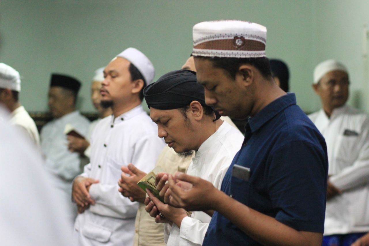Jalsah Itsnain di Masjid Al-Hikmah — Foto 7