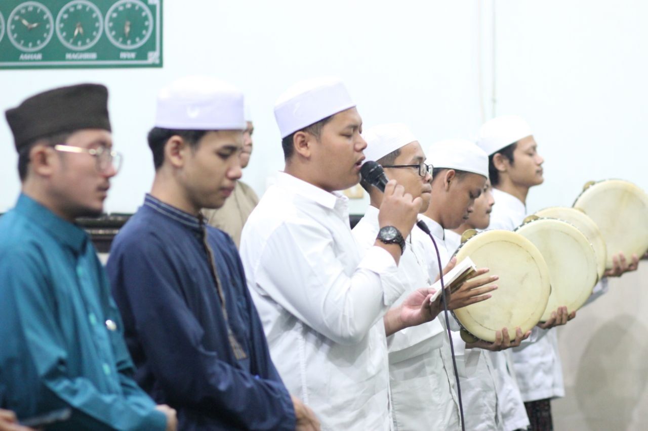 Jalsah Itsnain di Masjid Al-Hikmah — Foto 8