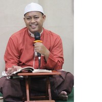 Ustadz Ahmad Shofi